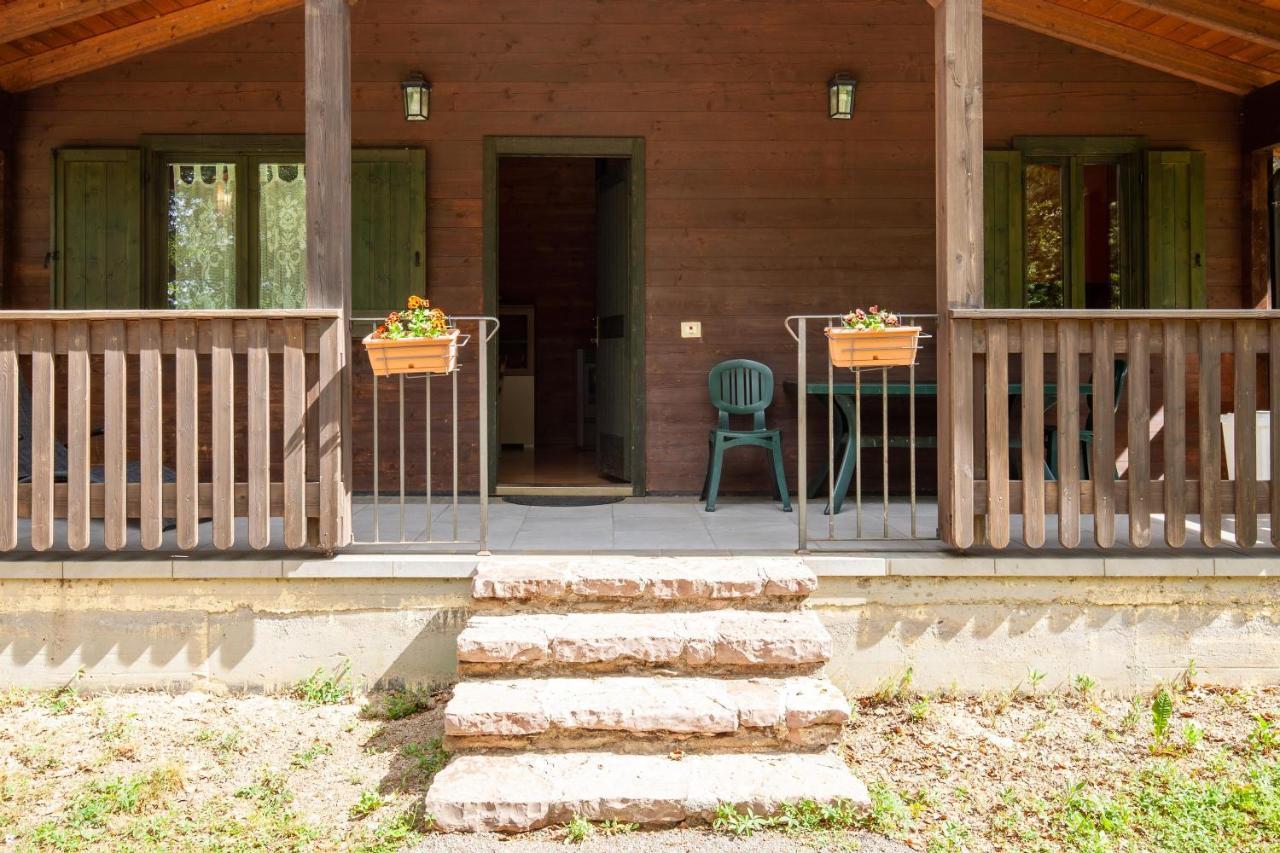 Villaggio Anemone - Chalet Mirtillo Capanne di Sillano Экстерьер фото