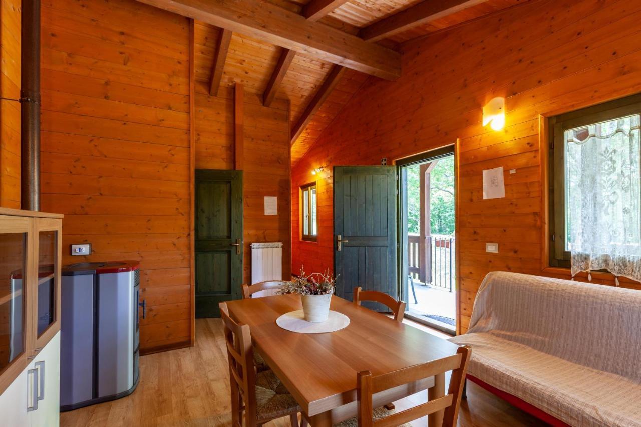 Villaggio Anemone - Chalet Mirtillo Capanne di Sillano Экстерьер фото